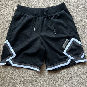Legends Crenshaw Short Black (size small)